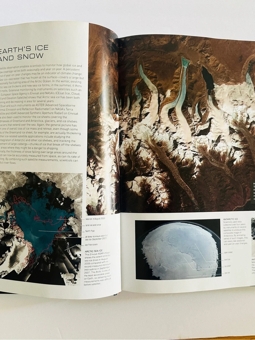 DK SPACE Hardcover Book w/Dust Cover Featuring Images From NASA 348p 10”x12”
